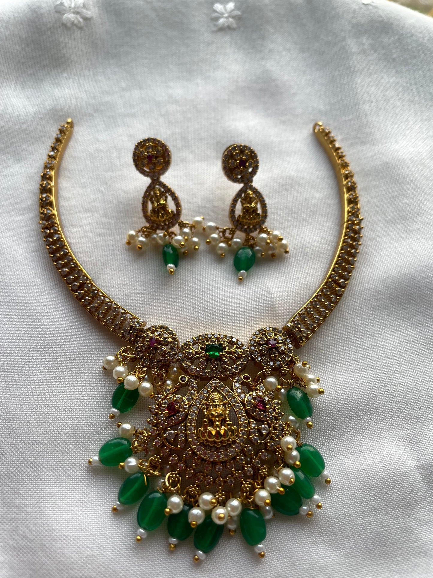 anusha necklace &earring set