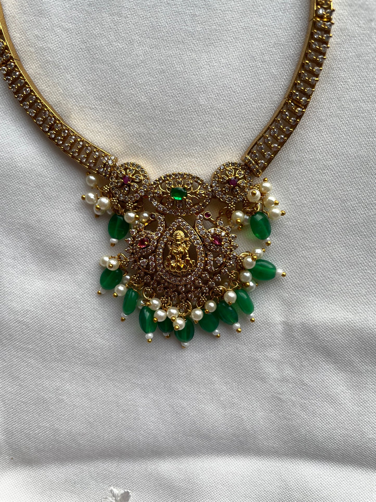 anusha necklace &earring set